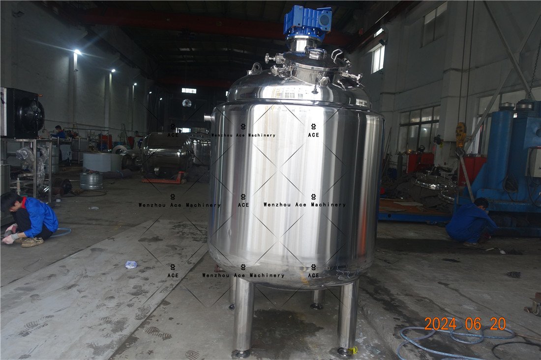 Stainless Steel Mixing Tanks 